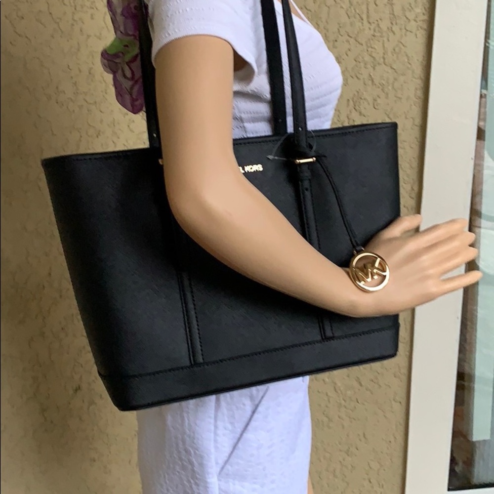 Michael Kors Bags Michael Kors Jet Set Should Tote - Picture 2 of 16